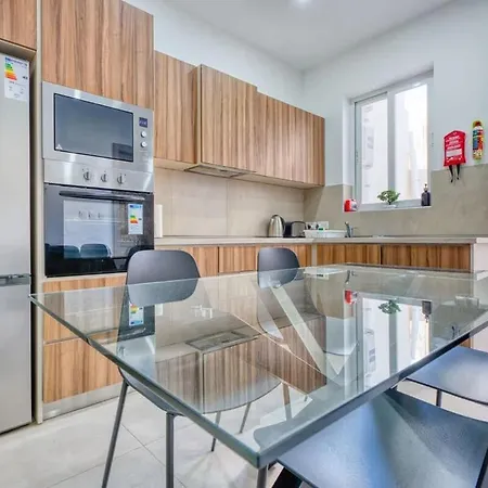 Cosy In Ta' Xbiex Close To Promenade * Santa Vennera